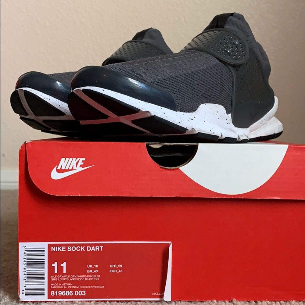 Nike Sock Dart “Wolf Gray”